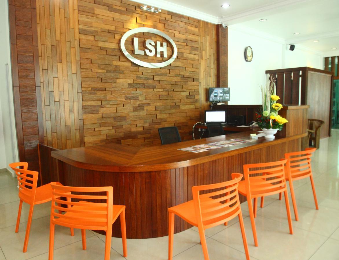 Lsh Rest House Hotel Jitra Exterior photo